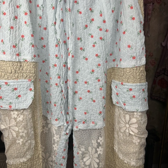 🆕 POL Floral Patchwork Pants NWOT - Picture 3 of 9